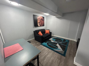 Cute Highlandpark (Lower A Unit)